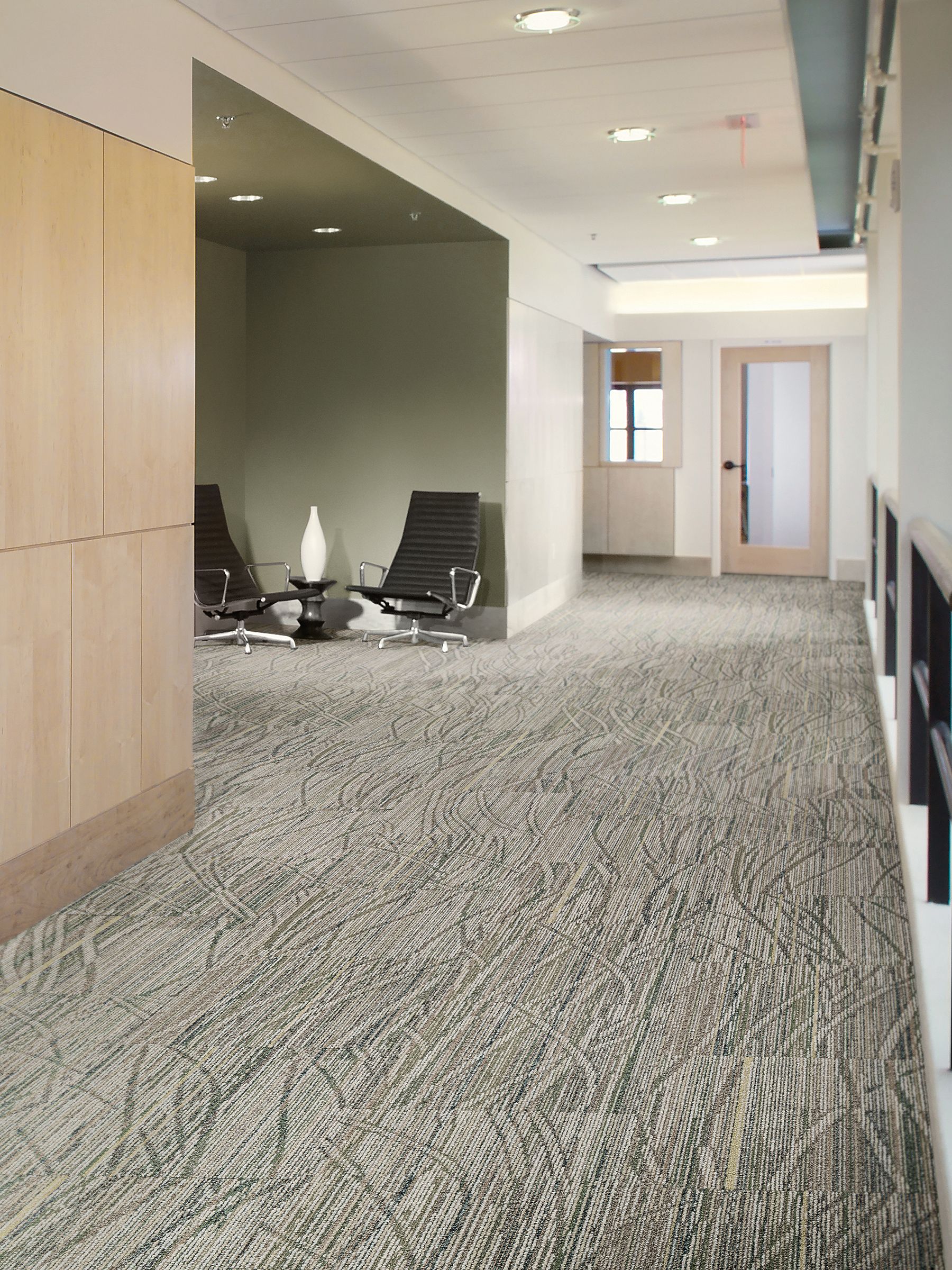 Interface Prairie Grass Loop carpet tile in corridor with seating area on side imagen número 8